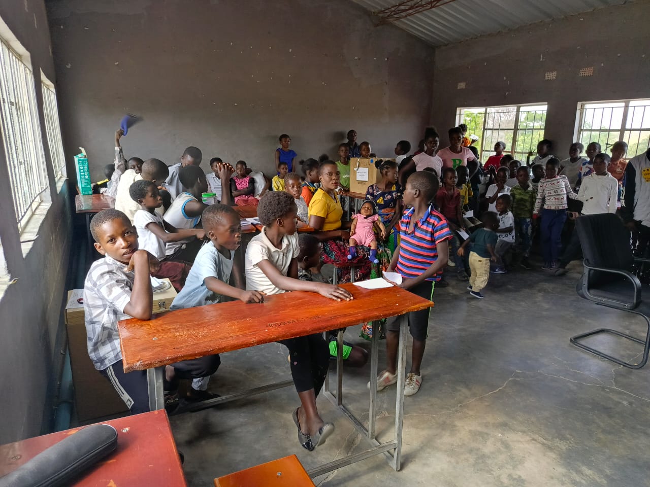 Learners in a community classroom session